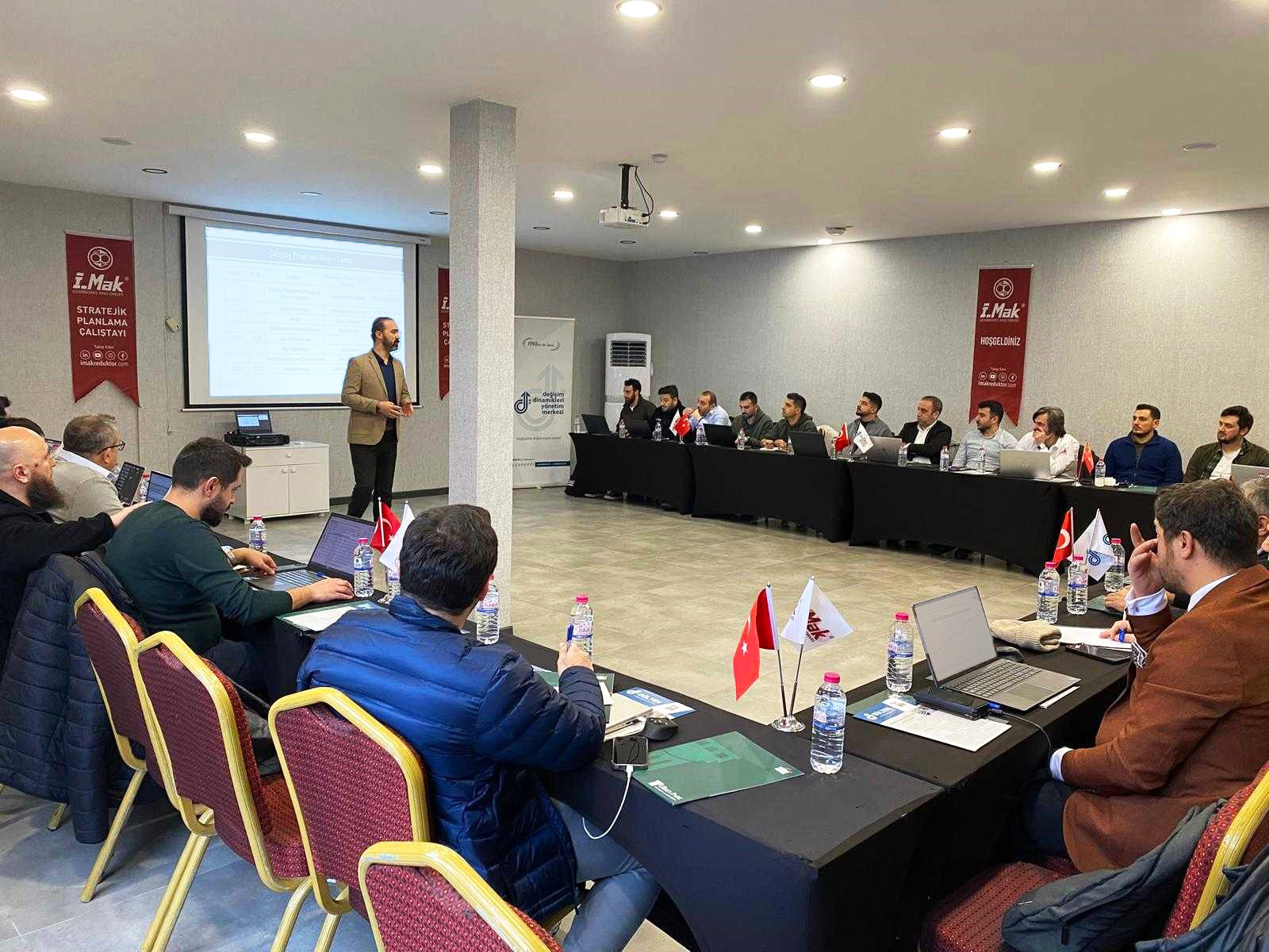 İ-Mak Redüktör 2025-26 Strateji Çalıştayı'nda Bir Araya Geldi!